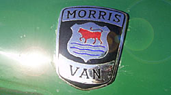 Morris van grille badge