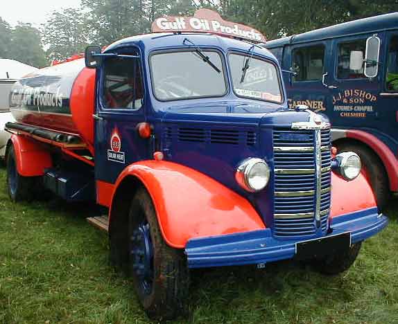 Bedford O series tanker photograph