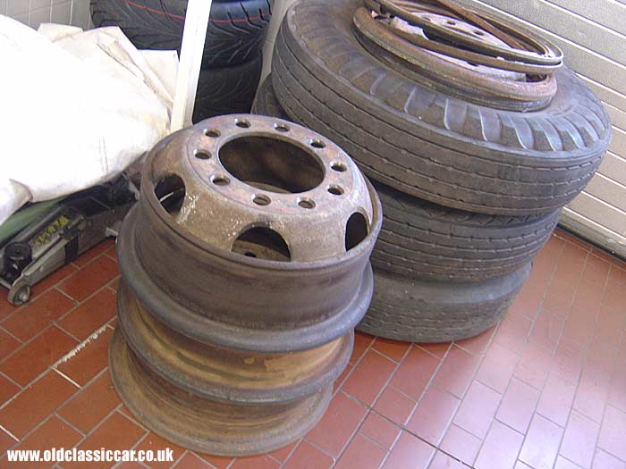 Truck wheels and tyres
