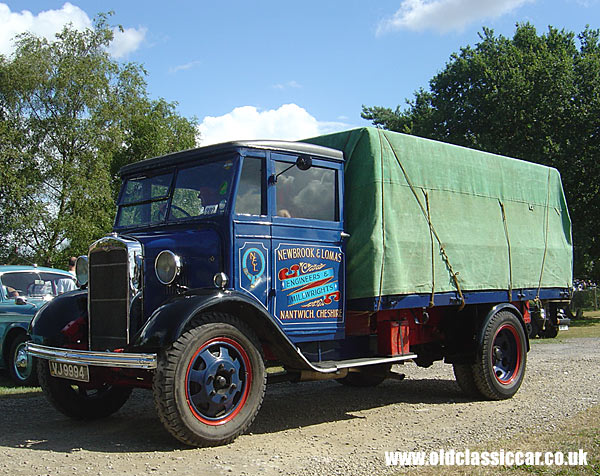 Photograph of a classic Morris CS11/40F