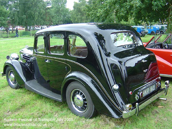 Police car built by Wolseley