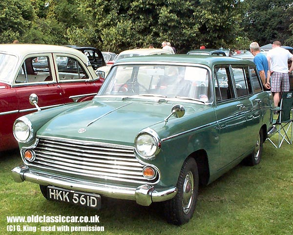 Morris Oxford estate picture.