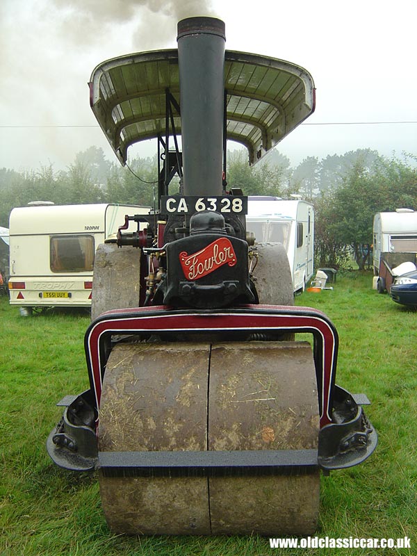 Fowler Steam road roller picture.