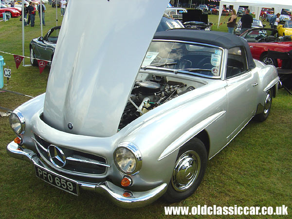 Old Mercedes Benz 190SL at oldclassiccar.