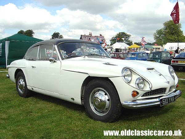 Old Jensen 541 at oldclassiccar.