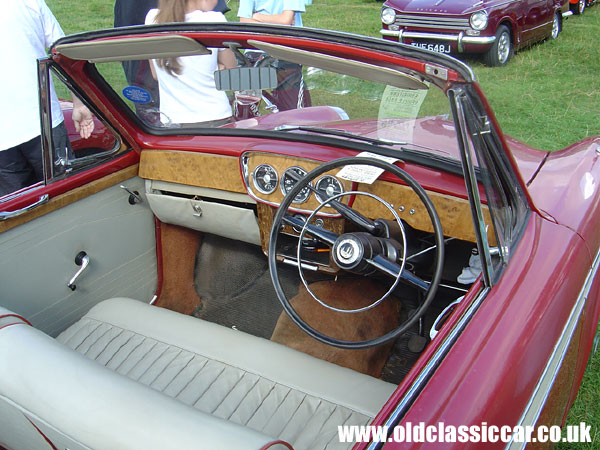 Old Singer Gazelle convertible at oldclassiccar.