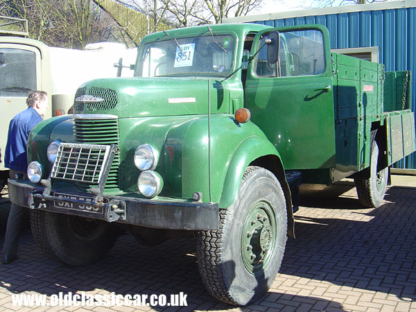 Old Commer Q4 at oldclassiccar.