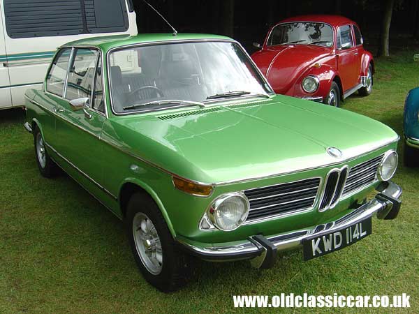 Old BMW 2002 at oldclassiccar.