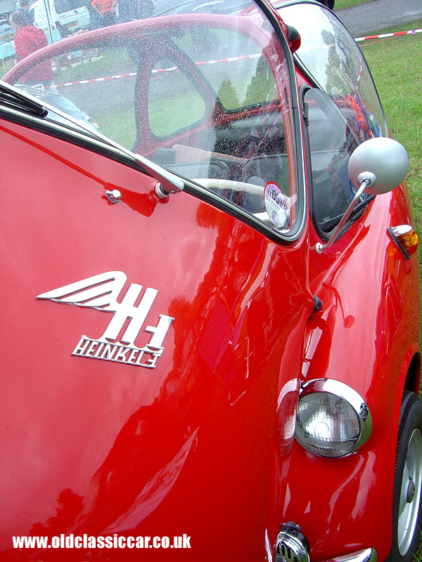 Old Heinkel Bubble car at oldclassiccar.