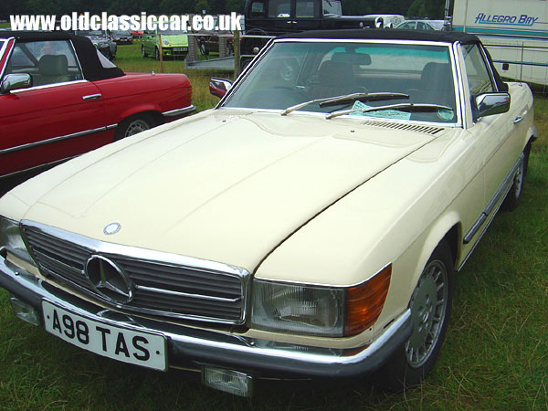 Old Mercedes Benz 380SL at oldclassiccar.