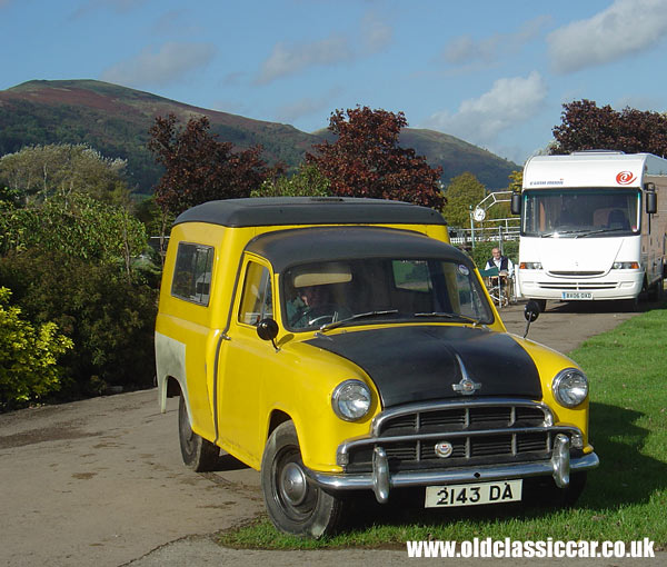Photo of Morris Cowley van at oldclassiccar.