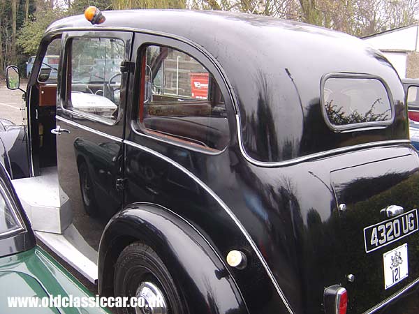 Photo of Beardmore Taxi at oldclassiccar.