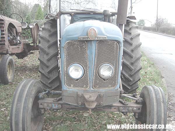 Photo of Fordson Super Major at oldclassiccar.