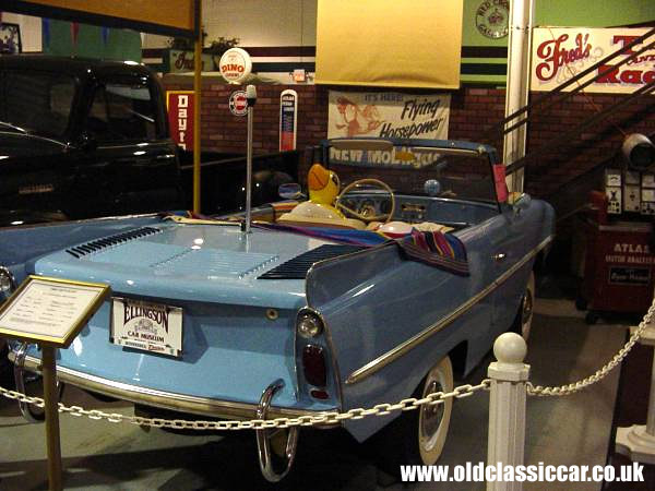 Photo of Amphicar Saloon at oldclassiccar.