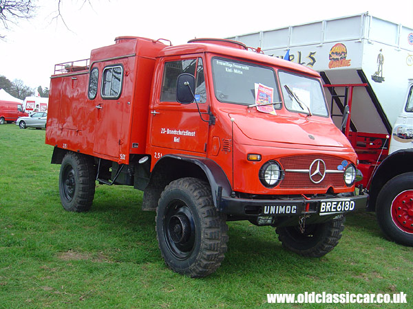 Photo of Unimog 4x4 at oldclassiccar.