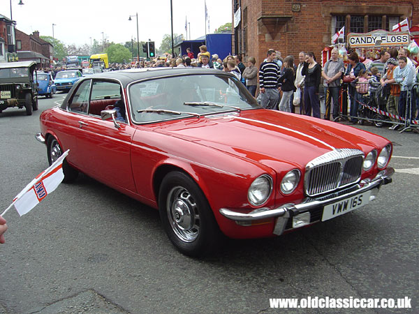 Photo of Daimler Sovereign Coupe at oldclassiccar.