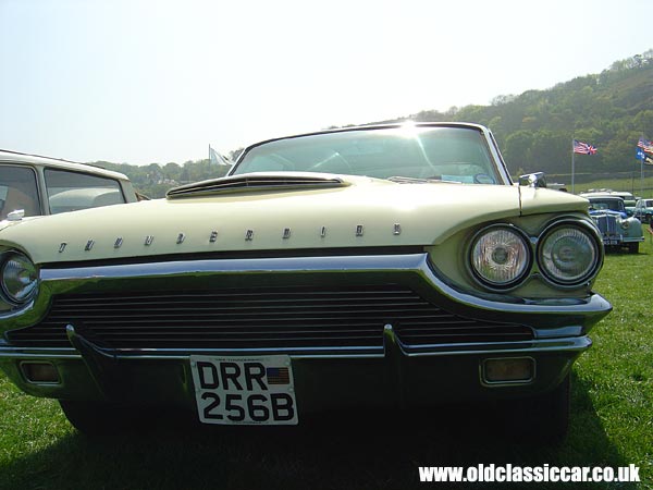 Photo of Ford Thunderbird at oldclassiccar.