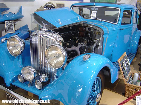 Photo of Bentley Derby saloon at oldclassiccar.