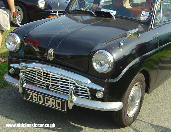 Standard 10 seen at Cholmondeley Castle show in 2005.