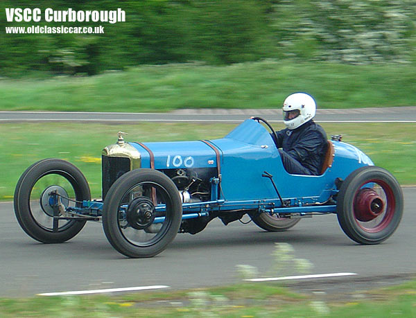 Photo showing Frontenac-Ford Single seater at oldclassiccar.co.uk.
