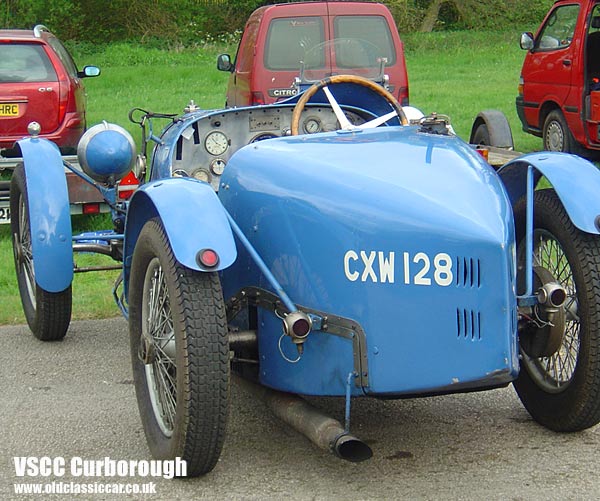 Photo showing Bugatti Type 37 at oldclassiccar.co.uk.