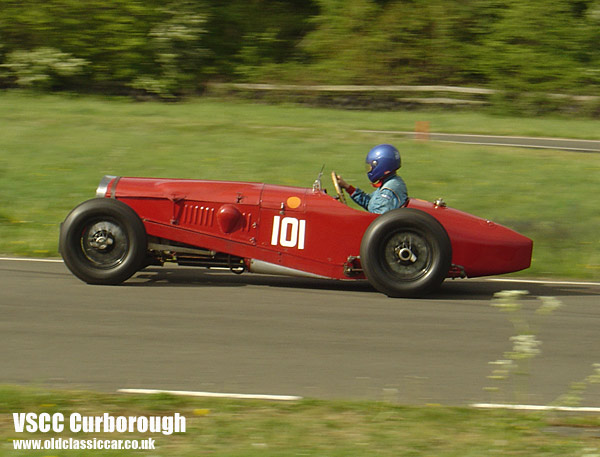 Photo showing Delage SS at oldclassiccar.co.uk.