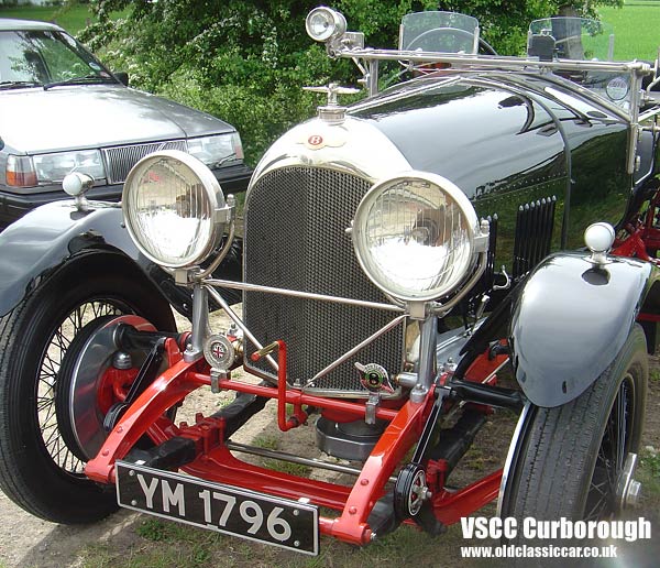 Photo showing Bentley Tourer at oldclassiccar.co.uk.
