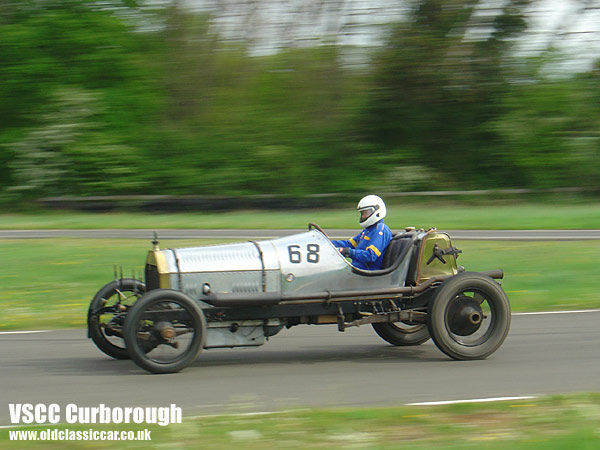 Photo showing King Model E Edwardian racer at oldclassiccar.co.uk.