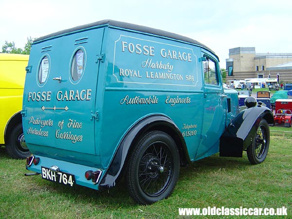 Morris 8 Van photograph.