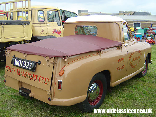 Standard Vanguard Pickup photograph.