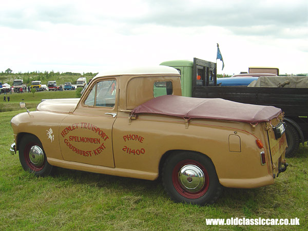 Standard Vanguard Pickup photograph.