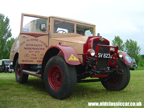 Morris Commercial Wrecker photograph.