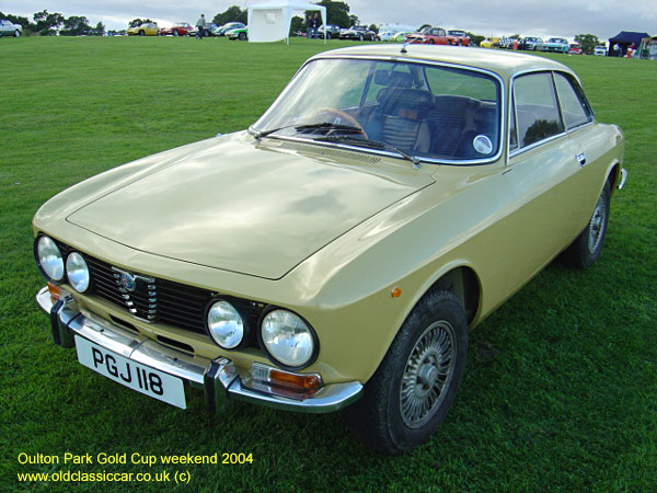 Classic Alfa Romeo 2000 car on this vintage rally