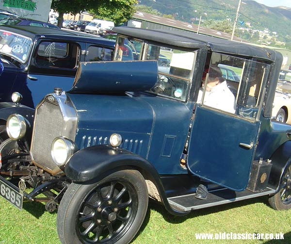 Humber saloon seen in Worcs.