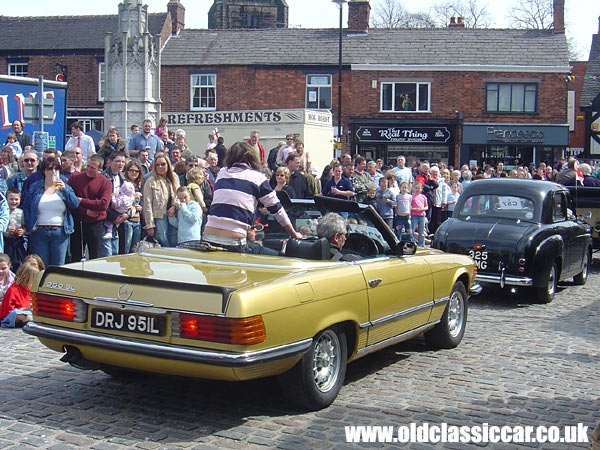 Picture of Mercedes Benz 350SL