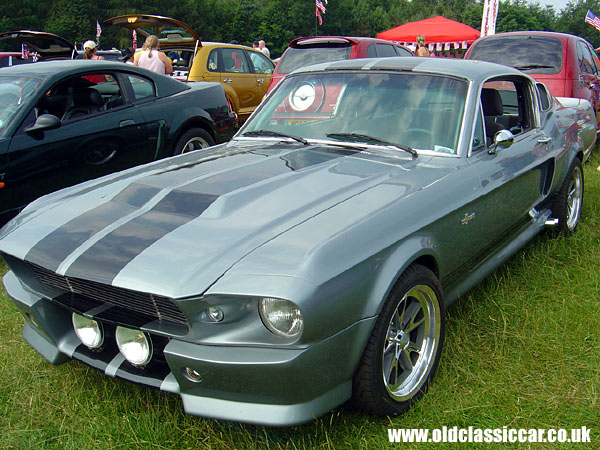 Antique Ford Mustang GT500 photo.