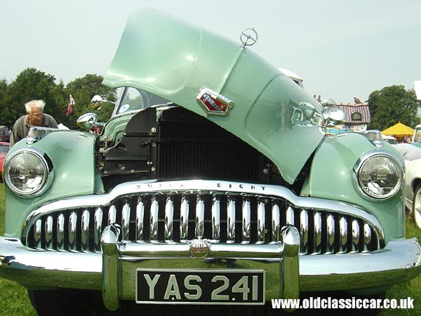 Antique Buick Eight Roadmaster photo.