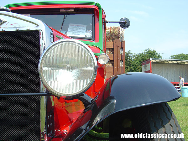 Antique Diamond T 1.5 ton lorry photo.