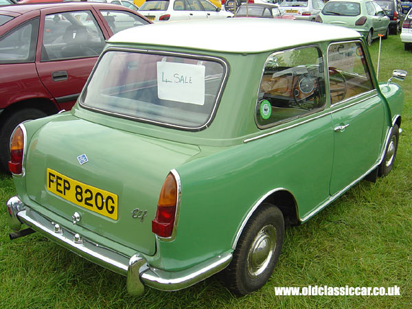 Riley Elf that I saw at Tatton in June 05.