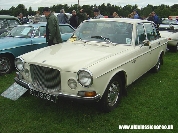 Volvo 164 that I saw at Tatton in June 05.