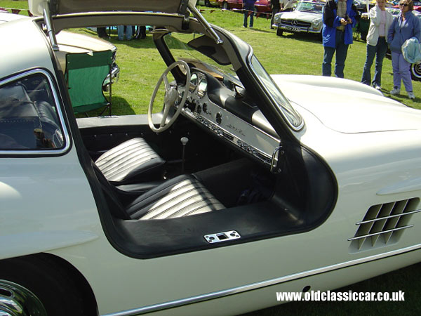 Mercedes Benz 300SL pic.