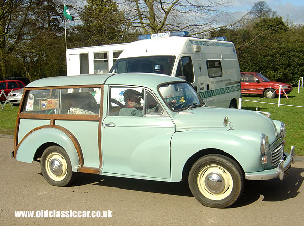 Morris Minor Traveller picture