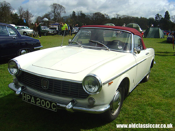 FIAT 1500 convertible picture