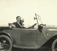 Austin 7 Chummy on a promenade