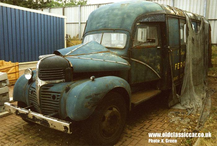 VK62B Dodge parked up