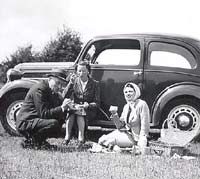 Ford 7Y Eight bombed in the war