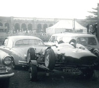 Mk2 Jaguar towing a Lotus racing car