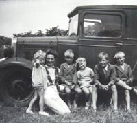 Pre-war Morris Commercial van