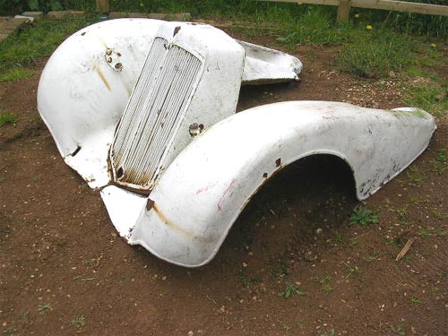 classic car wings and grille