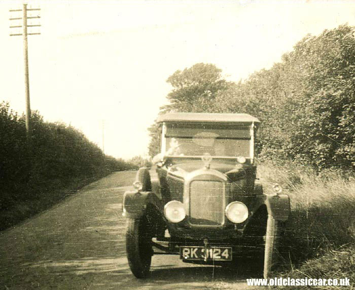Front end view of the same Singer 10